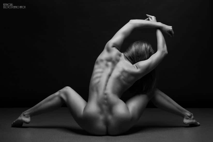 black-and-white-portraits-women-body-bodyscapes-anton-belovodchenko-410_mini