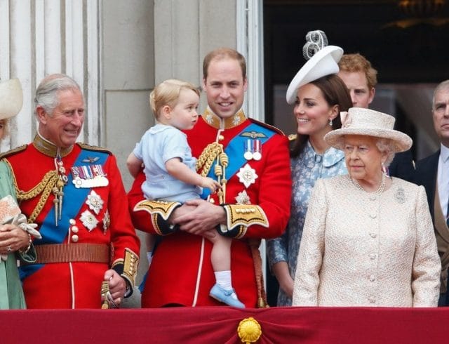 Королевские разборки бабушки и внука или Конфликт между королевой Елизаветой II и принцем Уильямом!