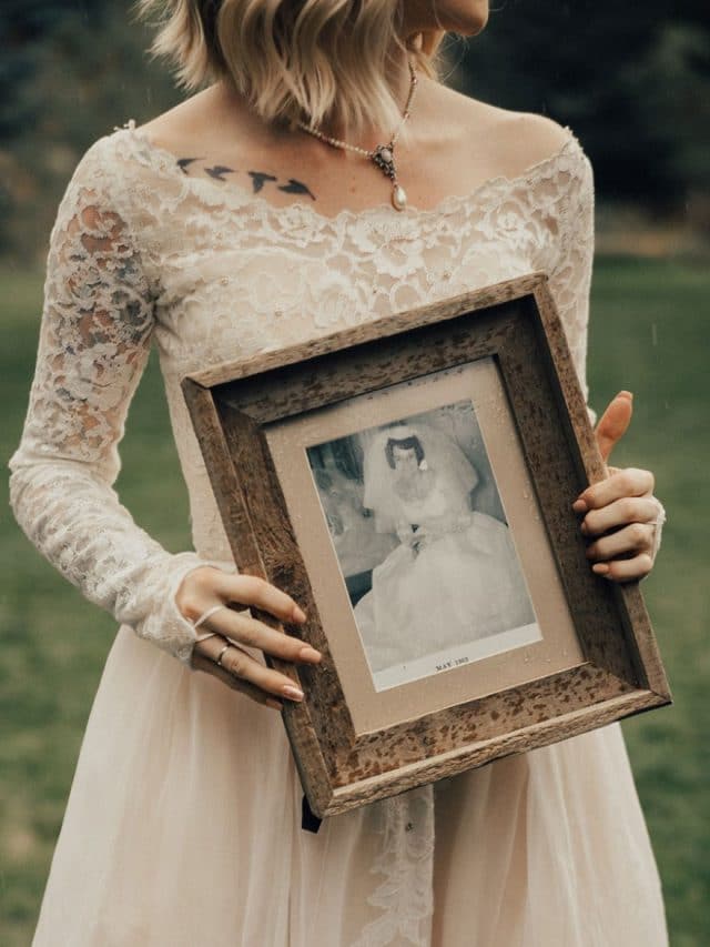 bride-wears-grandmother-old-wedding-1962-dress-penny-jensen-jordyn-cleverly-8
