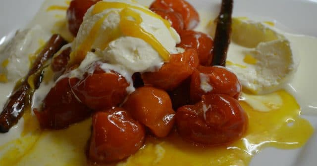 Помидор с мороженым, фаршированные малиной томаты и другие… ДЕСЕРТЫ из этой ягоды-овоща! )