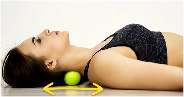 Когда нет времени на визит к массажисту… Как делать самомассаж теннисными мячами?