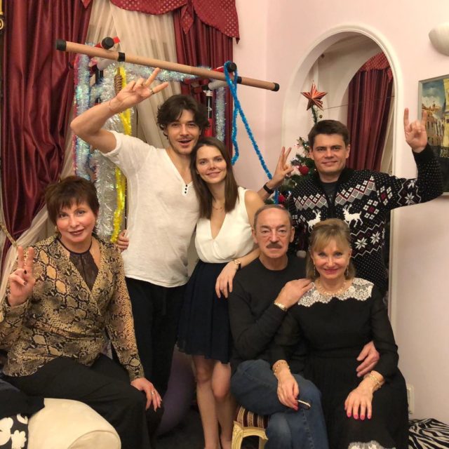 Лиза Боярская с семьёй