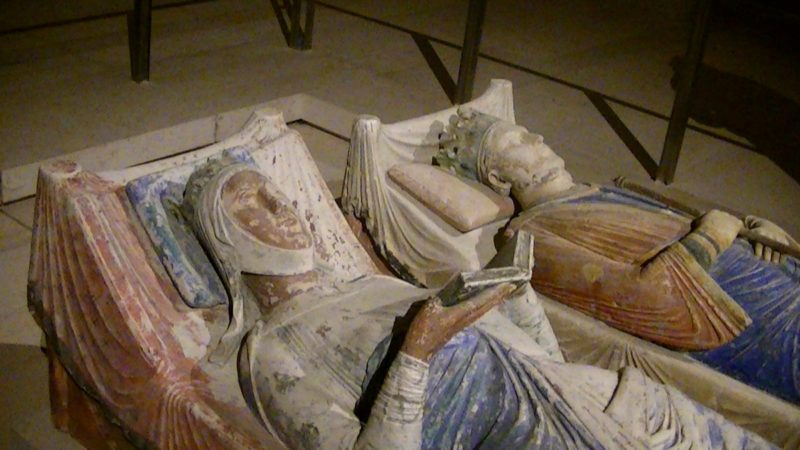 надгробие Алиеноры Аквитанской и Генриха II