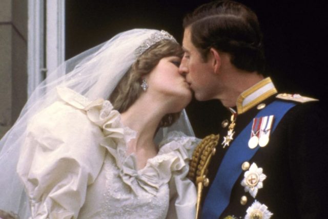 10 фото со свадьбы леди Ди и принца Чарльза, которые мало кто видел Ретро и Ностальгия,Шоу-бизнес,королевская свадьба,королевская семья,принц Чарльз,принцесса Диана