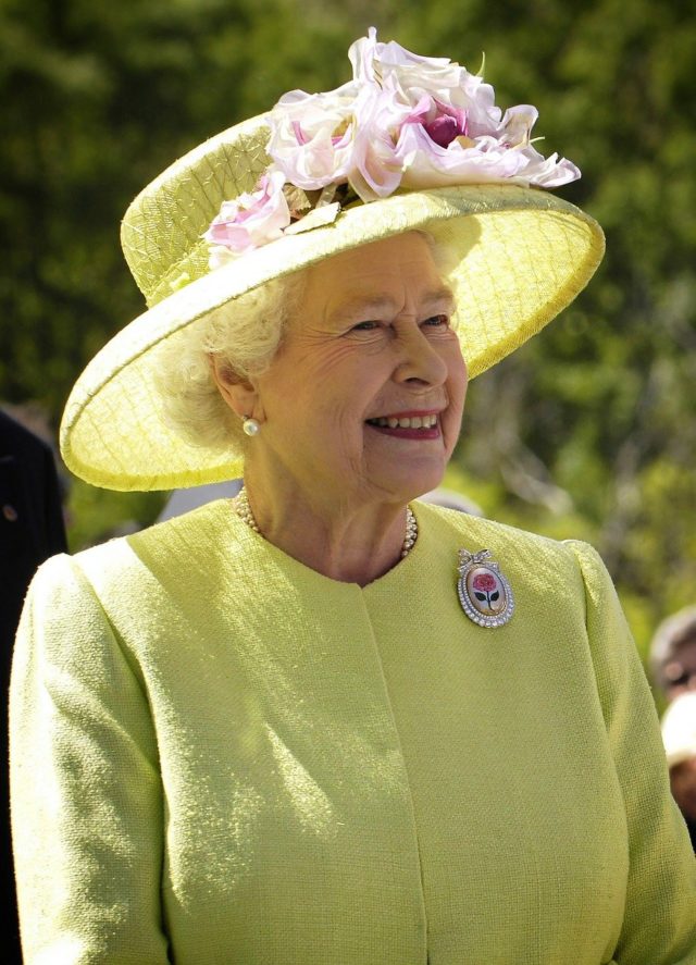 5 забавных привычек королевы Елизаветы II Шоу-бизнес,елизавета ii,королева,привычки