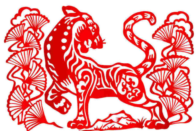 рисунок красного тигра на белом фоне