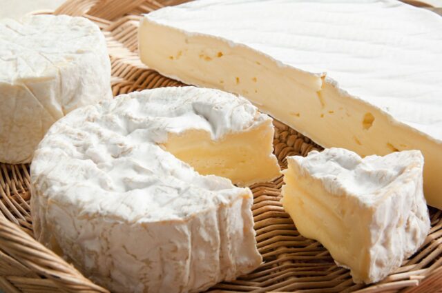 сыр с белой плесенью